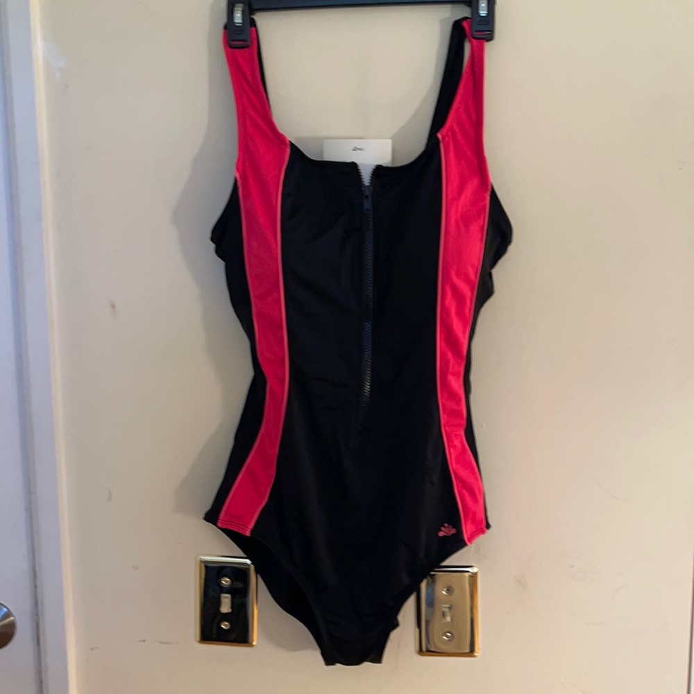 Figure flattering swimsuit black and deep pink